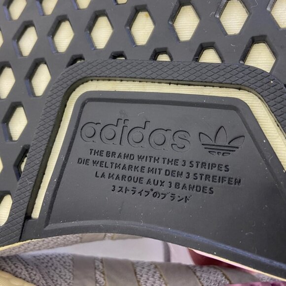 Adidas NMD R1 Running Shoes Grey Size 6 Sneakers Reflective Foam Cushion NEW - Picture 10 of 11